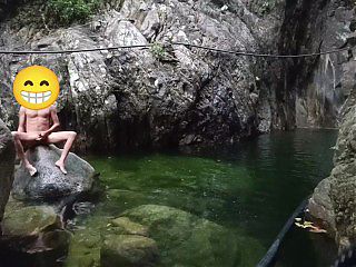 Two days swimming and jumping naked at the waterfall